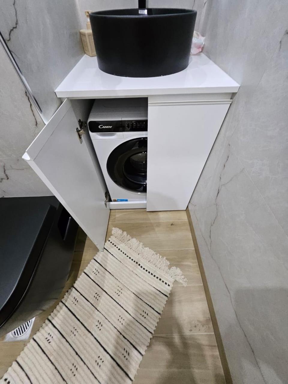Agora Luxury Apartment 7 루트라키 외부 사진
